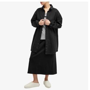 ESSENTIALS Fear of God - Women's Button Down Shirt in Overdye Black Denim
